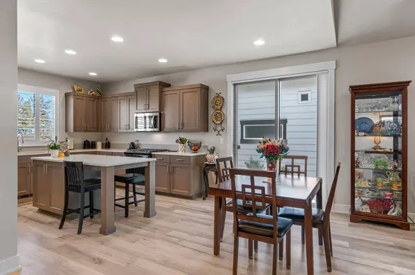 3207 NE Boulder Creek Dr #128, Bend, OR 97701