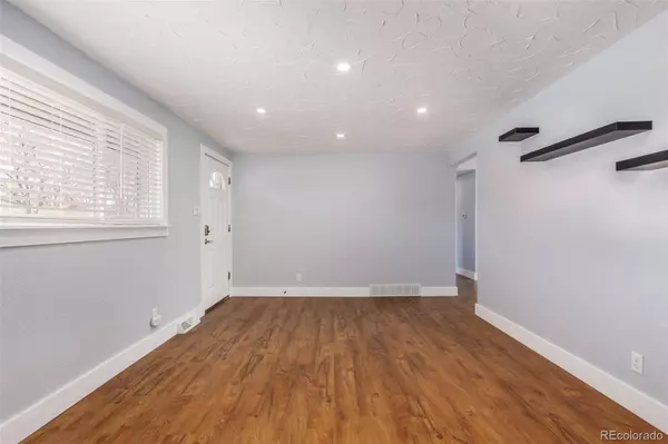 6074 Hoyt CT, Arvada, CO 80004