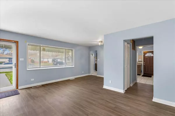 1375 Balmoral Avenue, Calumet City, IL 60409