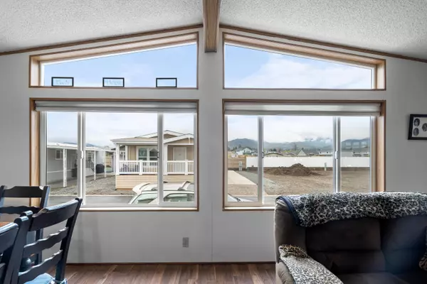 3555 S Pacific Hwy #SPC 188, Medford, OR 97501