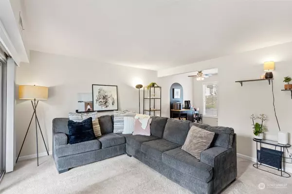 5029 84th ST SW #408, Mukilteo, WA 98275