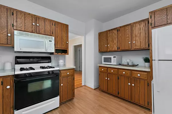 185 Ellsworth ST, Crystal Lake, IL 60014