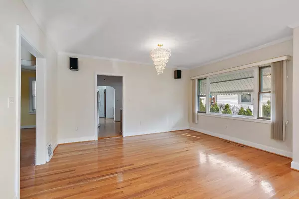 185 Ellsworth ST, Crystal Lake, IL 60014