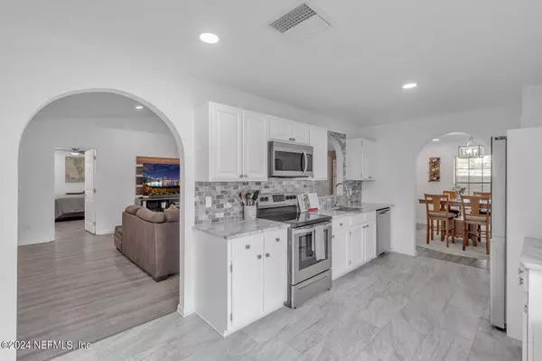 12496 WINDY WILLOWS DR, Jacksonville, FL 32225