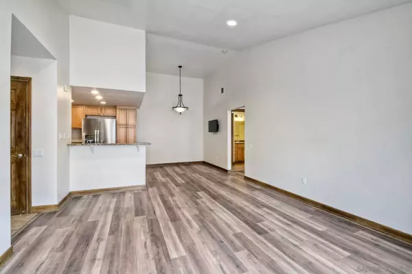 15263 Maturin Dr #9, San Diego, CA 92127