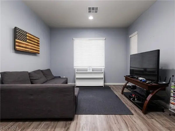 8012 Carr Valley Street, Las Vegas, NV 89131