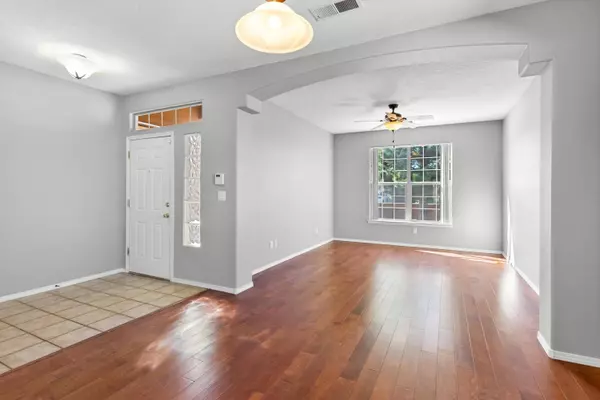 816 Calle Fuerte NE, Albuquerque, NM 87113