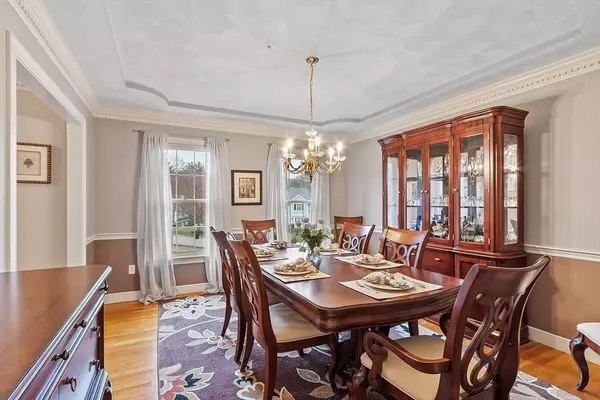 124 Colonial Ave, North Andover, MA 01845