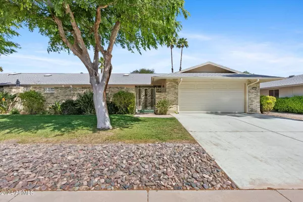 12534 W SENECA Drive, Sun City West, AZ 85375