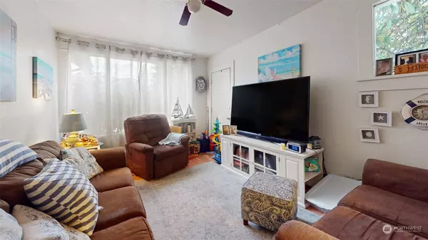 2120 Madison ST, Everett, WA 98203