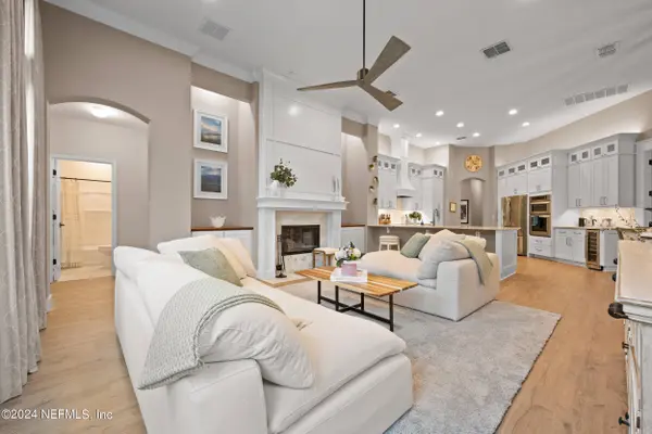 221 LIGE BRANCH LN, St Johns, FL 32259