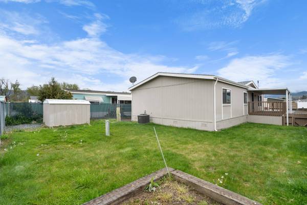 3555 S Pacific Hwy #SPC 188, Medford, OR 97501