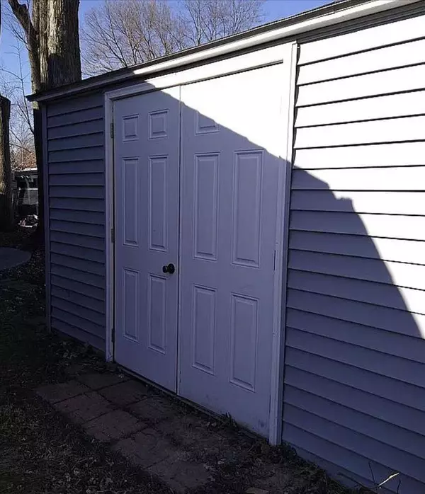 701 10th Ave, Coralville, IA 52241