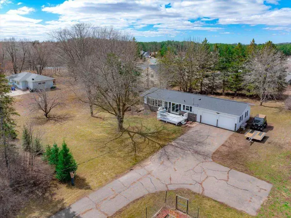 445 Church Hill RD, Somerset, WI 54025