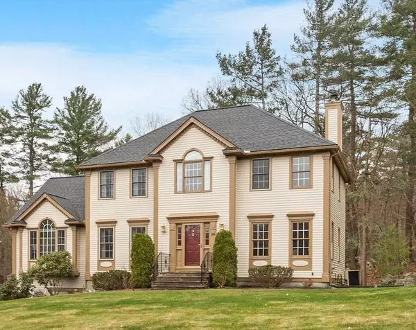 124 Colonial Ave, North Andover, MA 01845