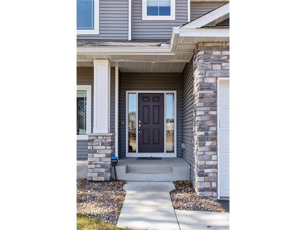 575 Hillside Drive, Prescott, WI 54021