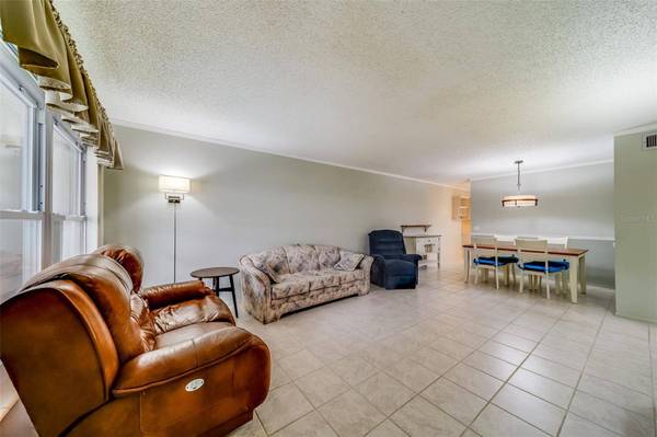 2431 FRANCISCAN DR #11, Clearwater, FL 33763