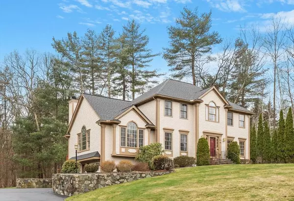 124 Colonial Ave, North Andover, MA 01845