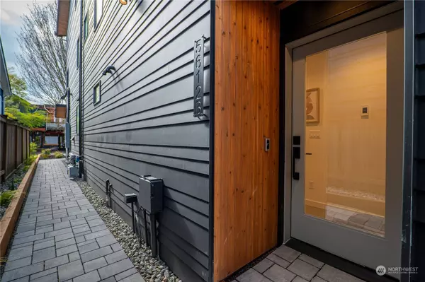 5612 Keystone PL N #B, Seattle, WA 98103