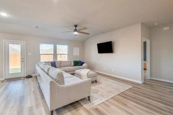 4904 Pebblewood Drive, Mckinney, TX 75071