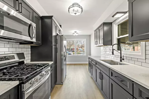 14920 Kenton AVE, Midlothian, IL 60445