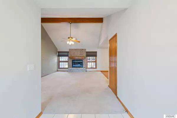 10914 S 18th Street, Bellevue, NE 68131