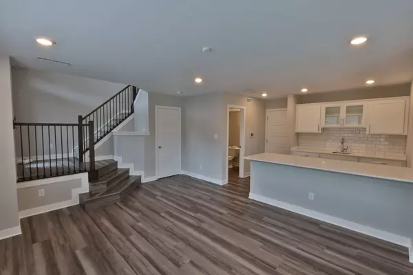 13484 Erlen DR, Fishers, IN 46037