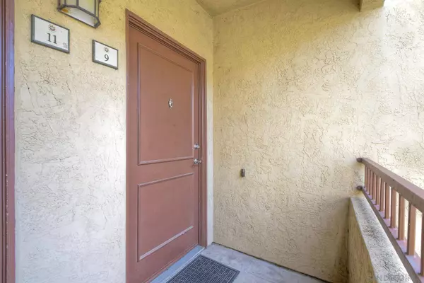 15263 Maturin Dr #9, San Diego, CA 92127