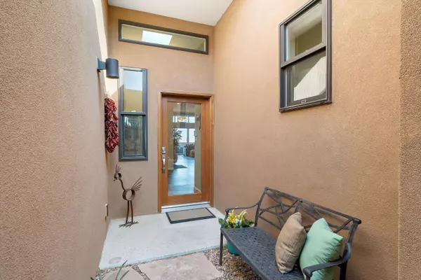 61 Wind RD NW, Albuquerque, NM 87120