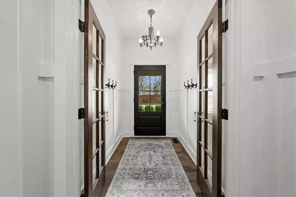 3201 W 82nd ST, Leawood, KS 66206