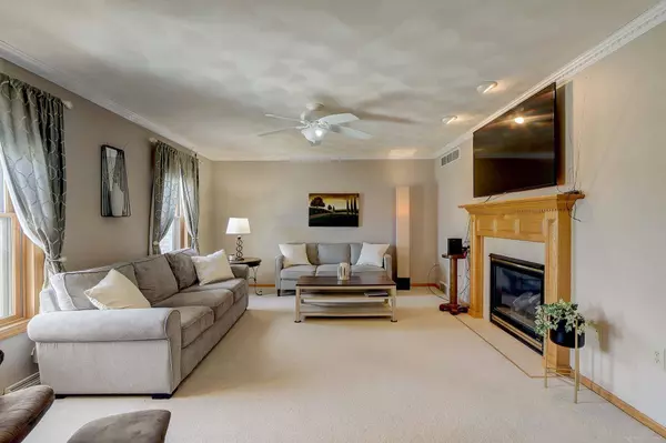 105 Fairview Way, Waunakee, WI 53597