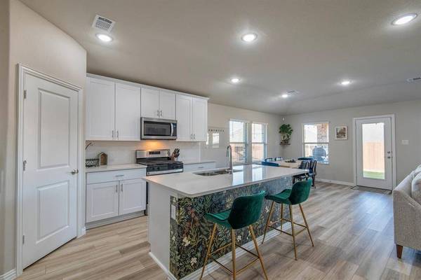 4904 Pebblewood Drive, Mckinney, TX 75071