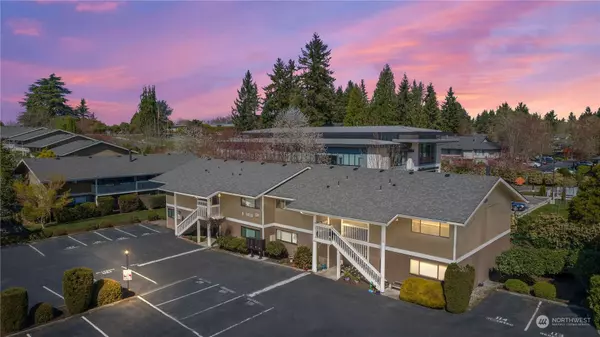 14110 SE 17th PL #D5, Bellevue, WA 98007