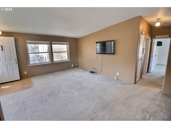 7300 NE 100TH AVE #2, Vancouver, WA 98662