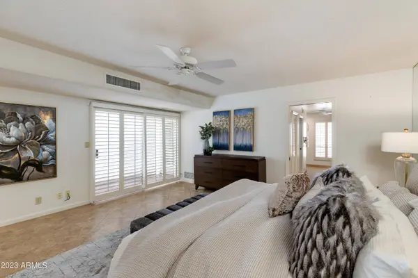 7369 E KRALL Street, Scottsdale, AZ 85250