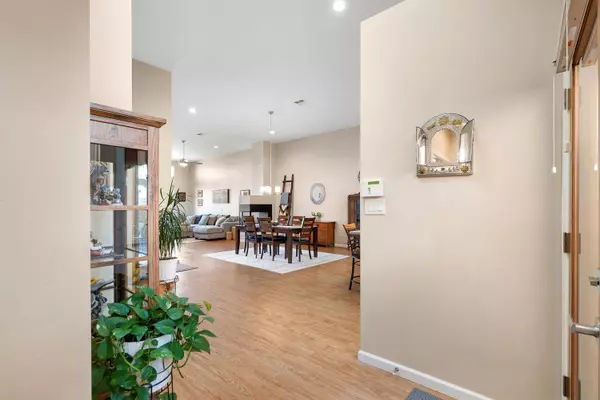 61 Wind RD NW, Albuquerque, NM 87120