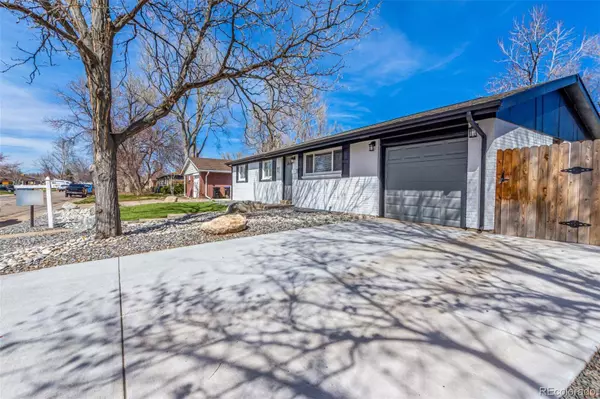 6074 Hoyt CT, Arvada, CO 80004