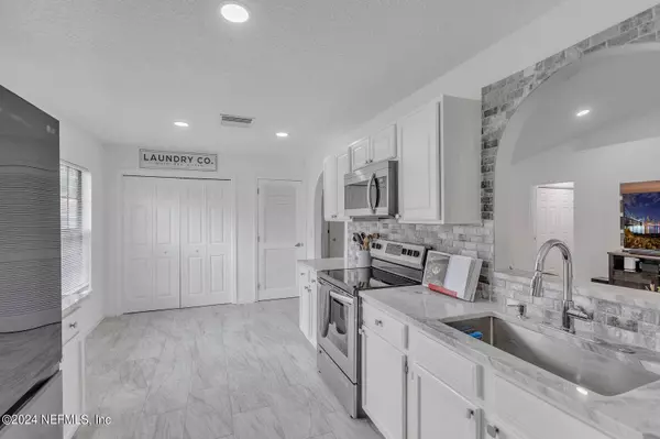 12496 WINDY WILLOWS DR, Jacksonville, FL 32225