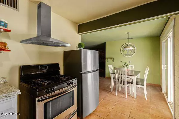 10207 N 16TH Avenue, Phoenix, AZ 85021