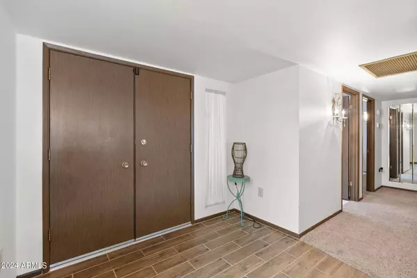 12534 W SENECA Drive, Sun City West, AZ 85375