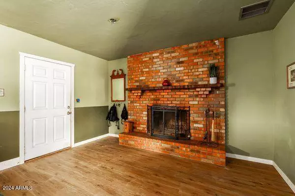 10207 N 16TH Avenue, Phoenix, AZ 85021