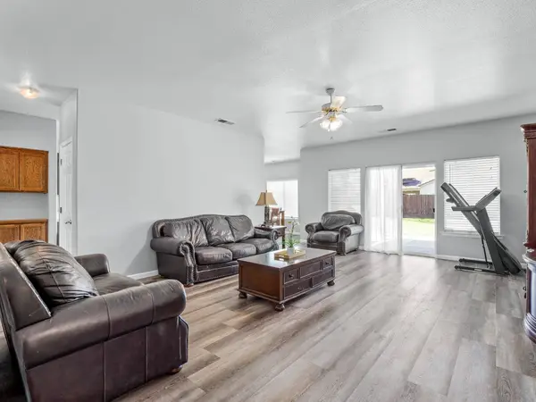 1179 W Jameson Avenue, Fowler, CA 93625