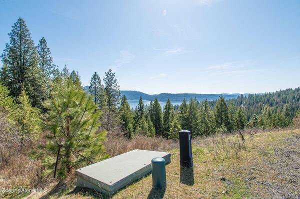 L401 W Mylonite Dr, Coeur d'Alene, ID 83814