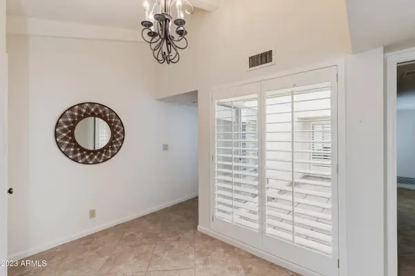 7369 E KRALL Street, Scottsdale, AZ 85250