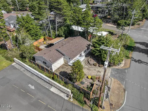 225 Shore DR, Lincoln City, OR 97367