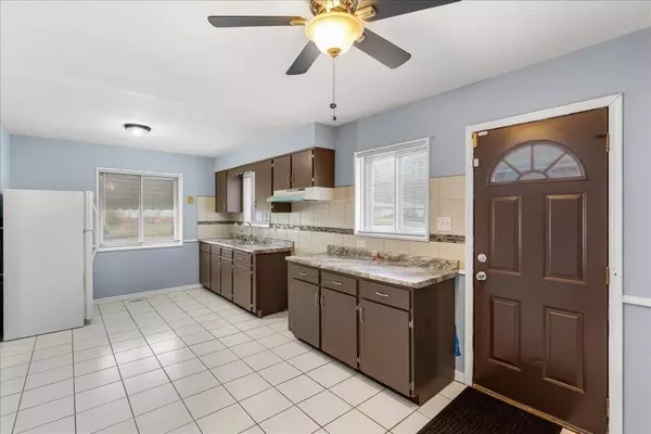 1375 Balmoral Avenue, Calumet City, IL 60409