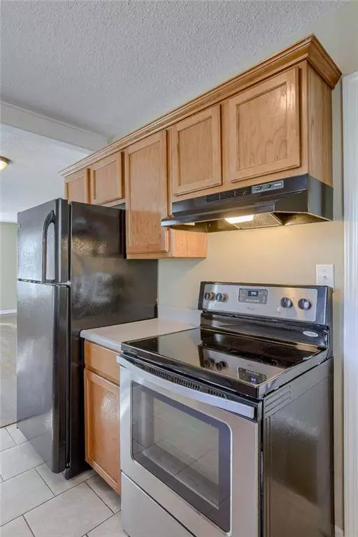 10608 E 27th TER, Independence, MO 64052