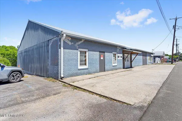 194 Commerce Street Street, Lucedale, MS 39452