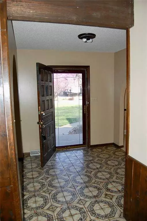 1315 Independence CT, Leavenworth, KS 66048