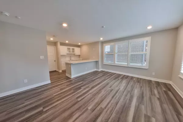 13484 Erlen DR, Fishers, IN 46037